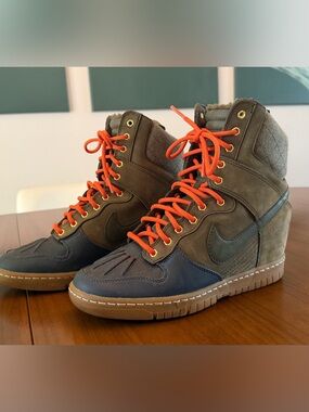 Nike Sky High Duck Boots
